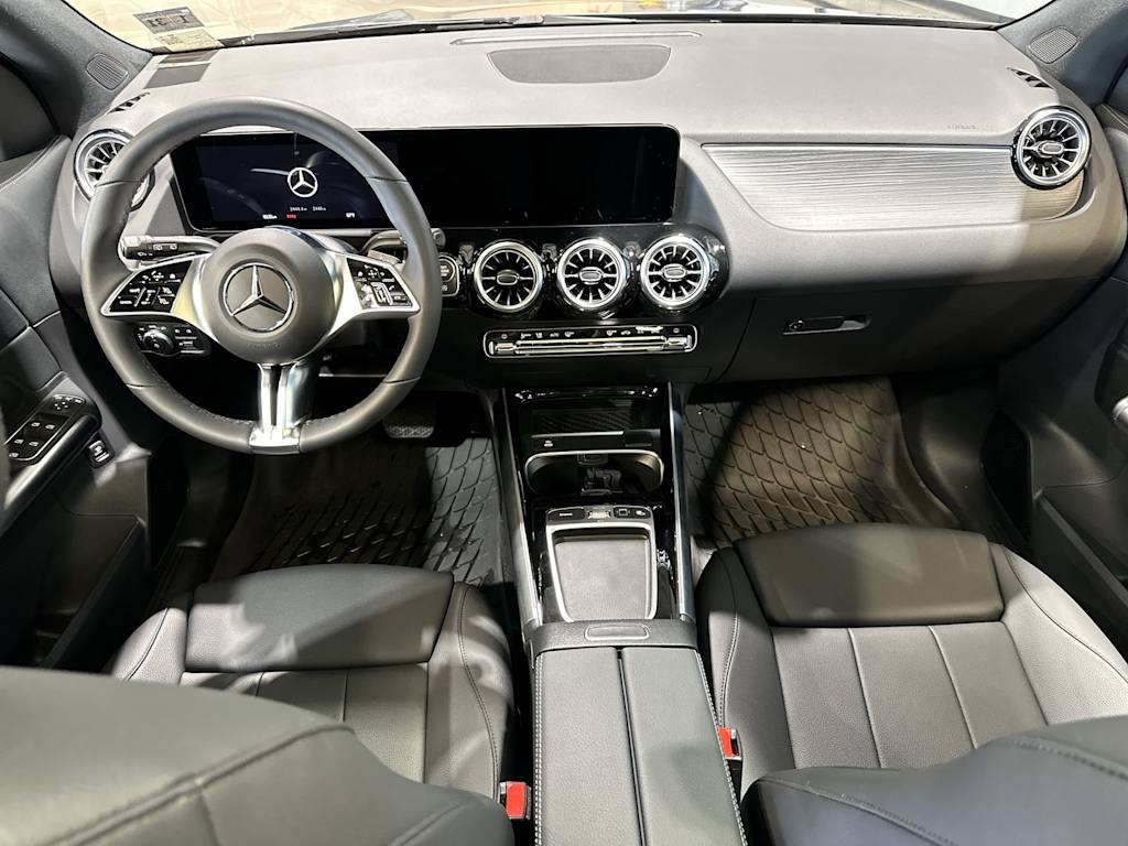 Thumbnail: 2026 Mercedes-Benz GLA - 2