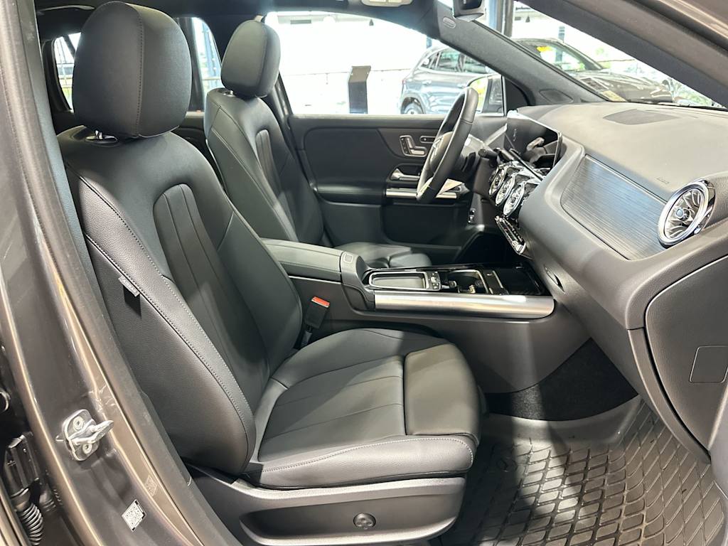 Thumbnail: 2026 Mercedes-Benz GLA - 32