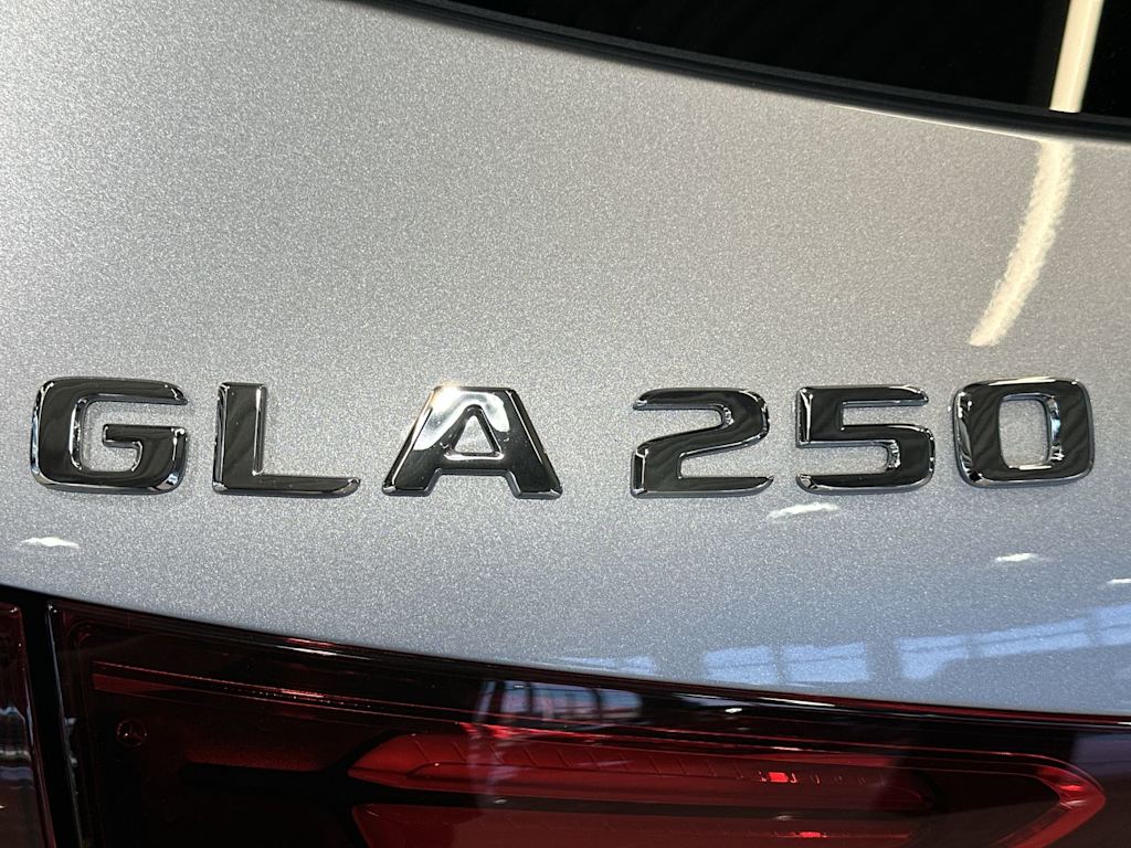 Thumbnail: 2026 Mercedes-Benz GLA - 7