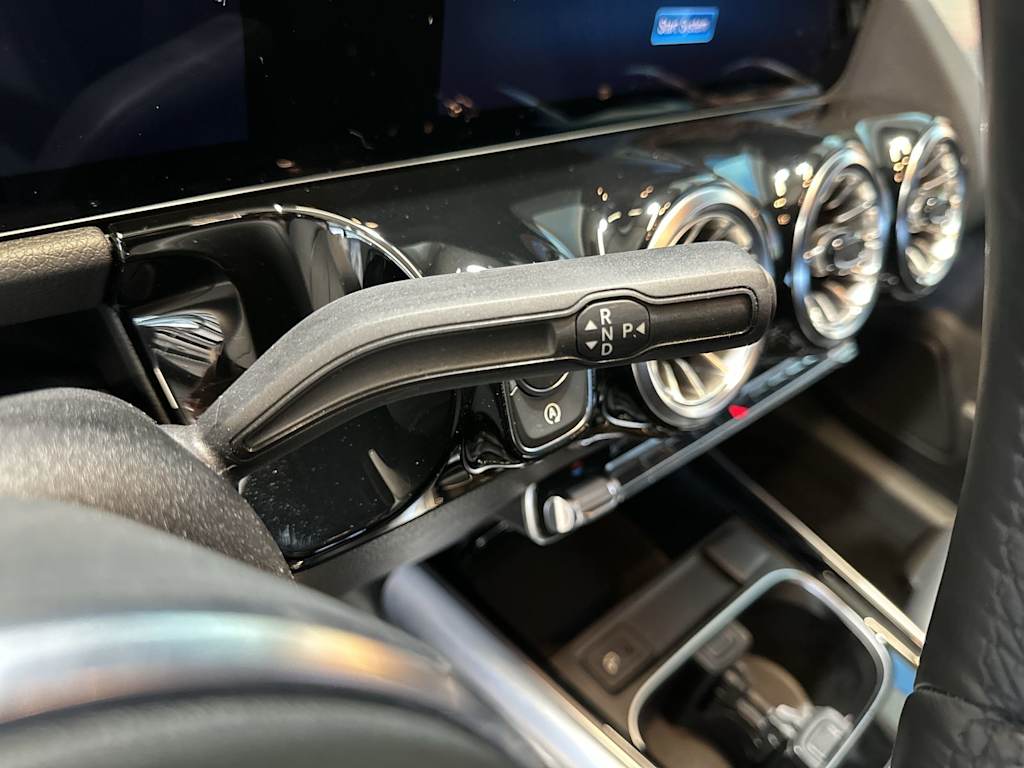 Thumbnail: 2022 Mercedes-Benz GLA - 33