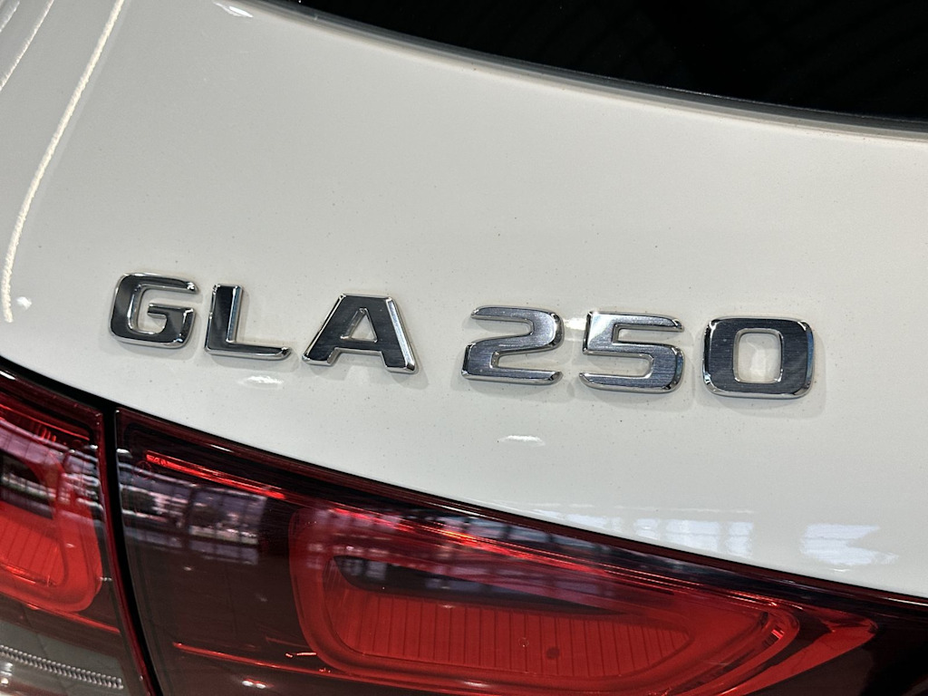 Thumbnail: 2023 Mercedes-Benz GLA - 7