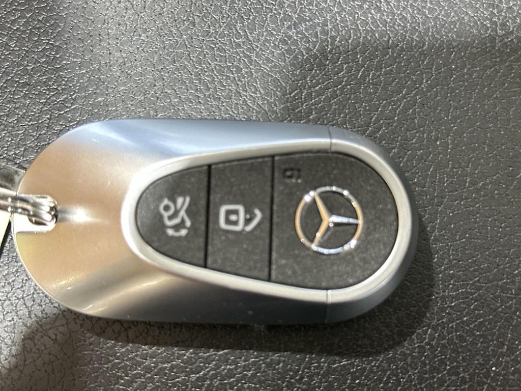 Thumbnail: 2024 Mercedes-Benz GLC - 17
