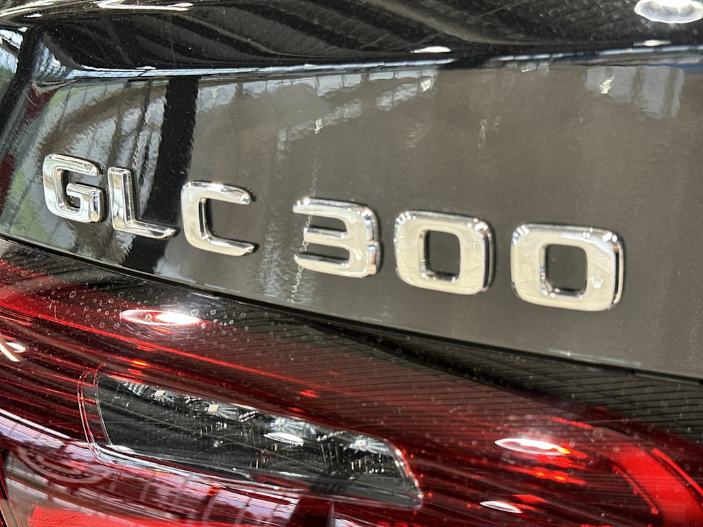 Thumbnail: 2025 Mercedes-Benz GLC - 30