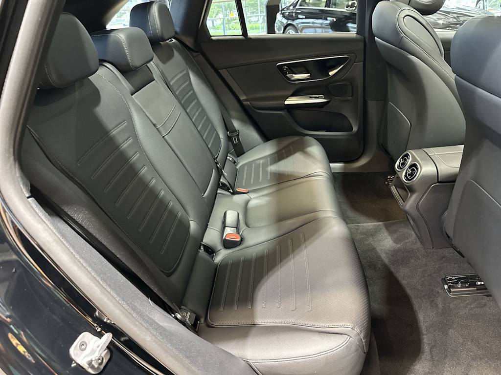 Thumbnail: 2026 Mercedes-Benz GLC - 32