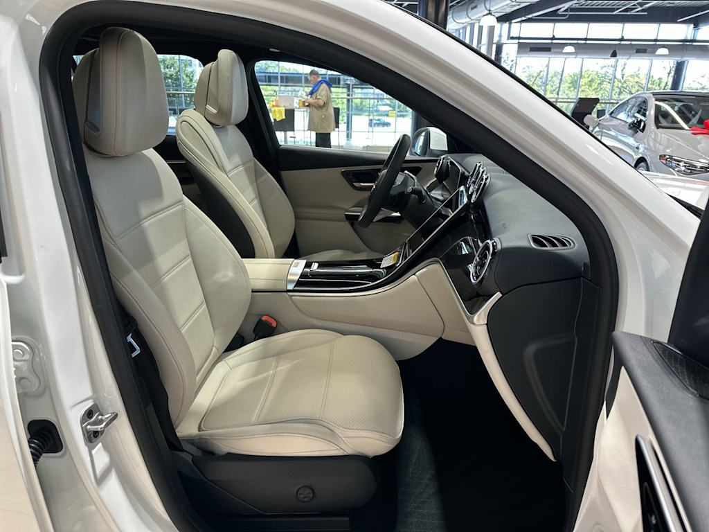 Thumbnail: 2026 Mercedes-Benz GLC - 32