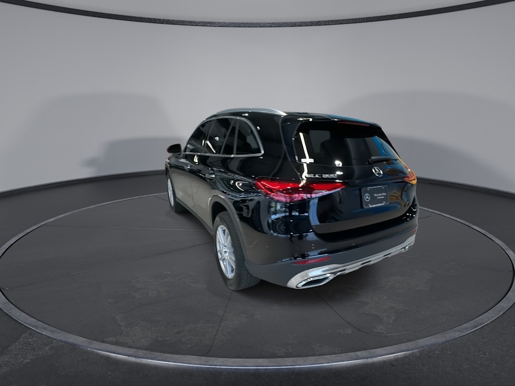 Thumbnail: 2023 Mercedes-Benz GLC - 7