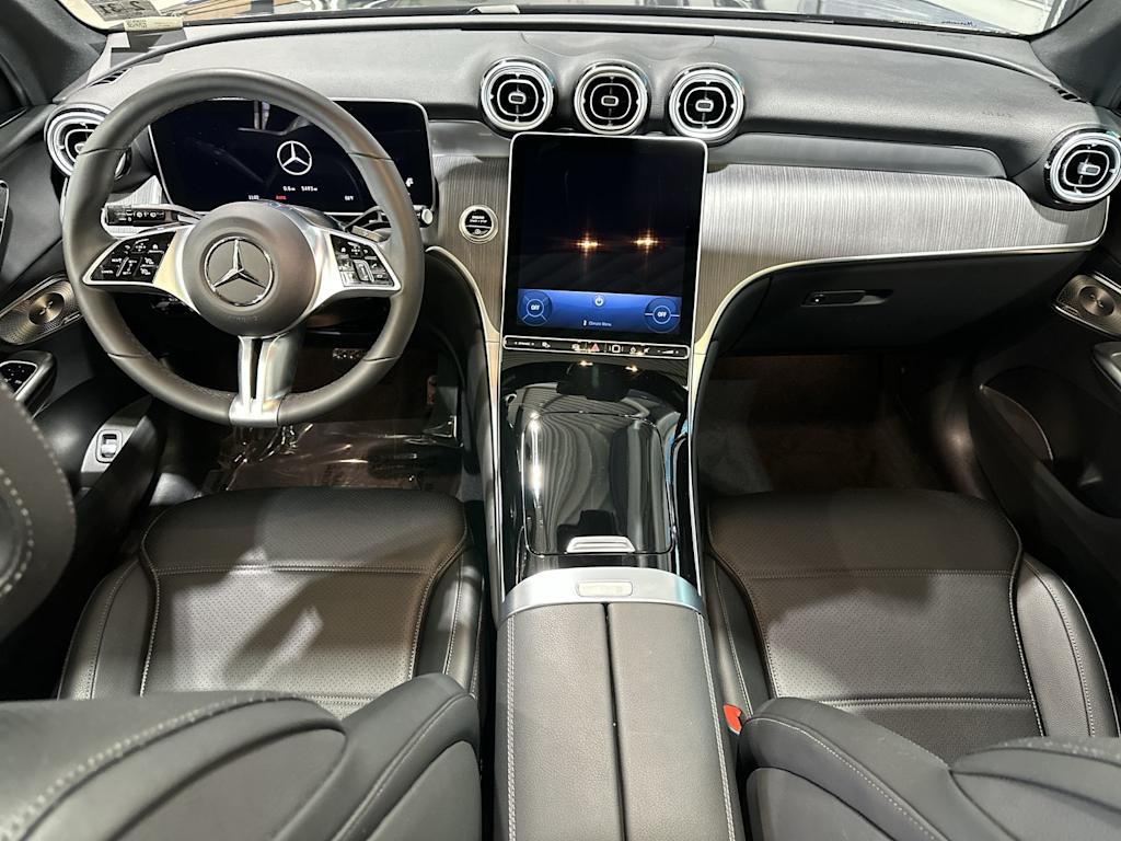 Thumbnail: 2026 Mercedes-Benz GLC - 10
