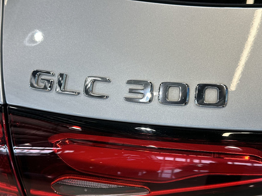 Thumbnail: 2023 Mercedes-Benz GLC - 7
