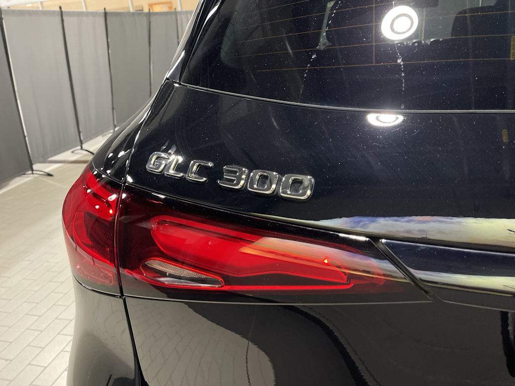 Thumbnail: 2025 Mercedes-Benz GLC - 7