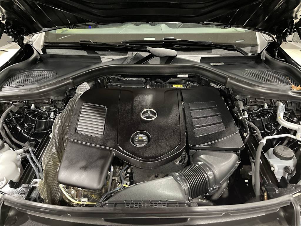 Thumbnail: 2025 Mercedes-Benz GLC - 9