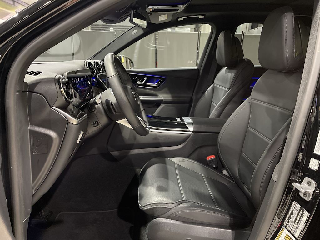 Thumbnail: 2025 Mercedes-Benz GLC - 12