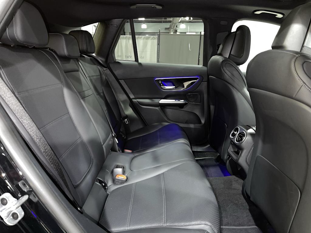 Thumbnail: 2025 Mercedes-Benz GLC - 31