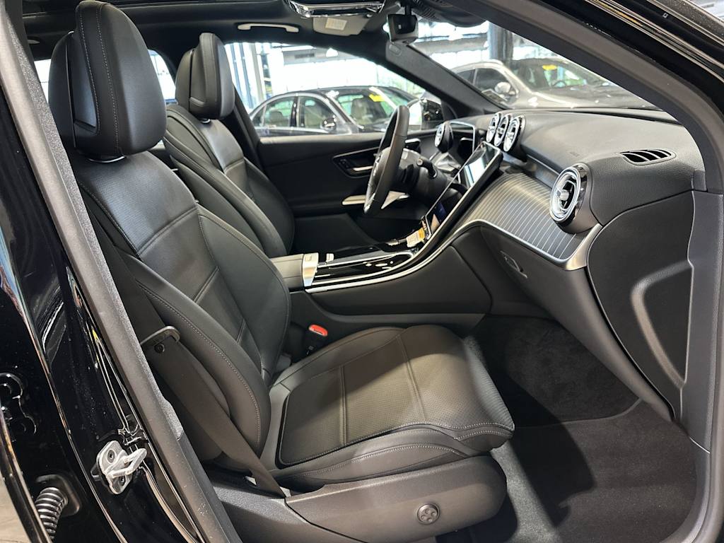Thumbnail: 2026 Mercedes-Benz GLC - 31