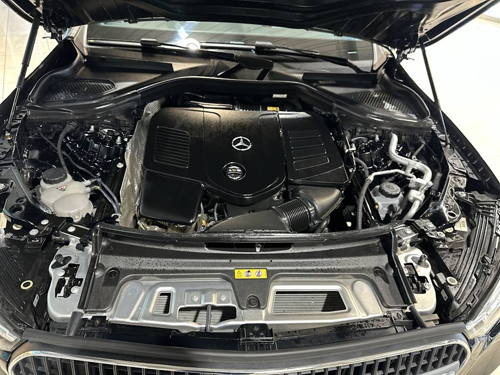 Thumbnail: 2026 Mercedes-Benz GLC - 9