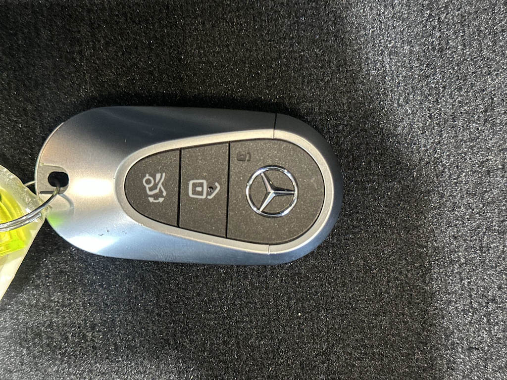 Thumbnail: 2026 Mercedes-Benz GLC - 17