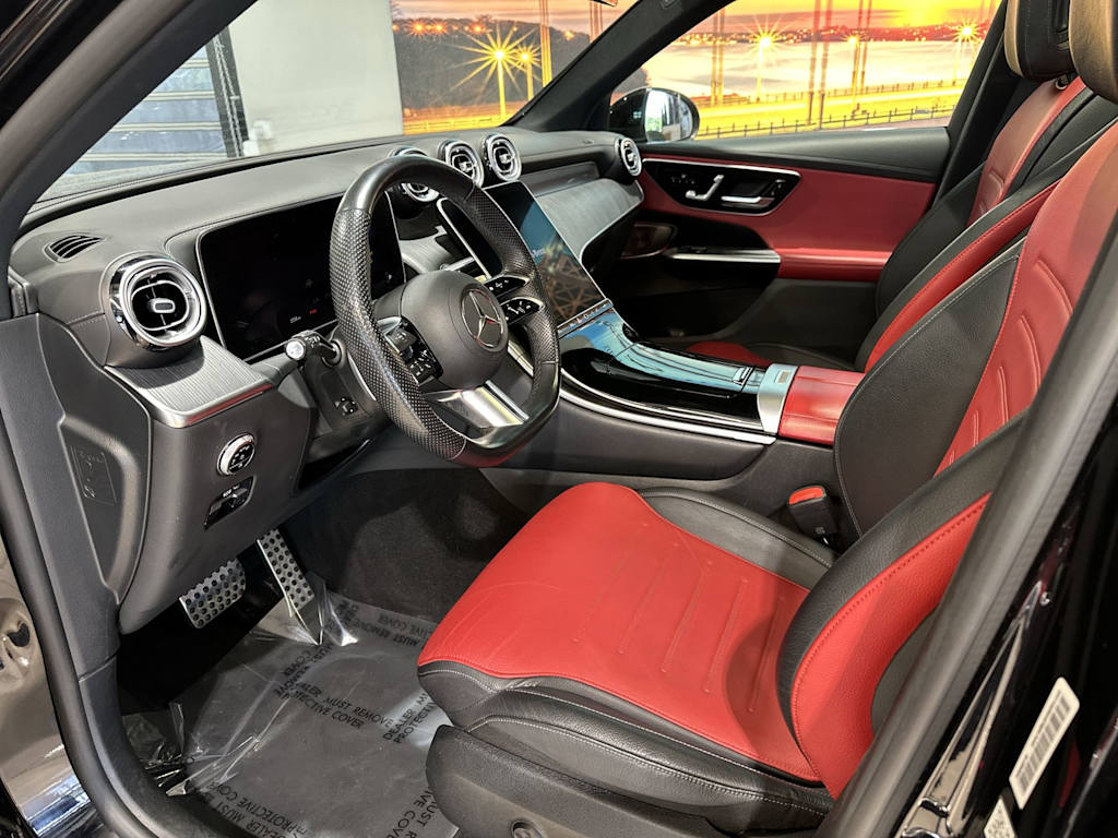 Thumbnail: 2023 Mercedes-Benz GLC - 11