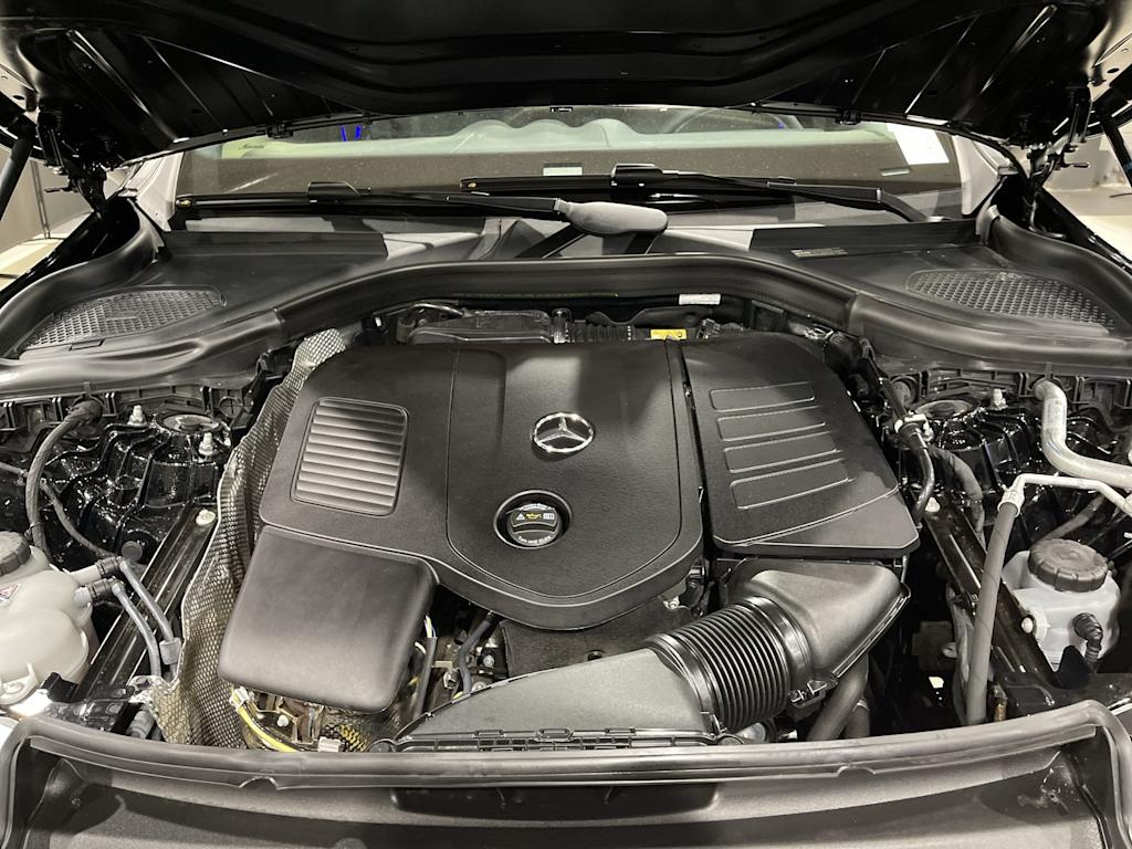 Thumbnail: 2025 Mercedes-Benz GLC - 9