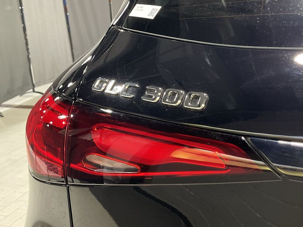 Thumbnail: 2025 Mercedes-Benz GLC - 7