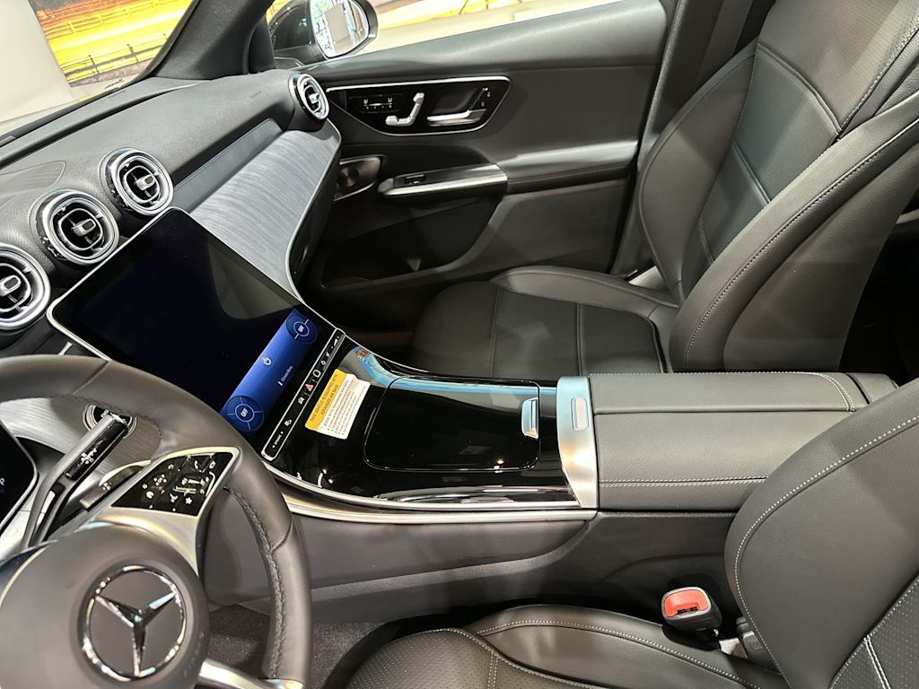 Thumbnail: 2026 Mercedes-Benz GLC - 32