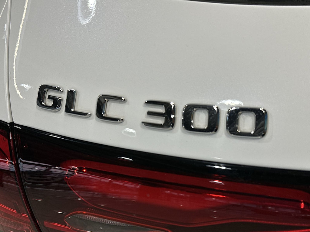 Thumbnail: 2026 Mercedes-Benz GLC - 7