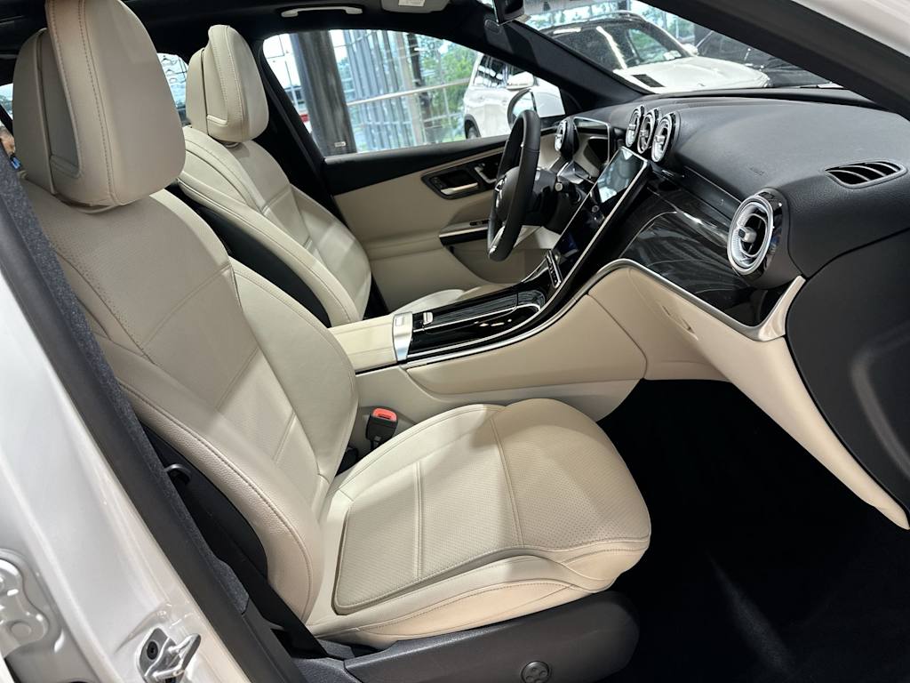 Thumbnail: 2026 Mercedes-Benz GLC - 32