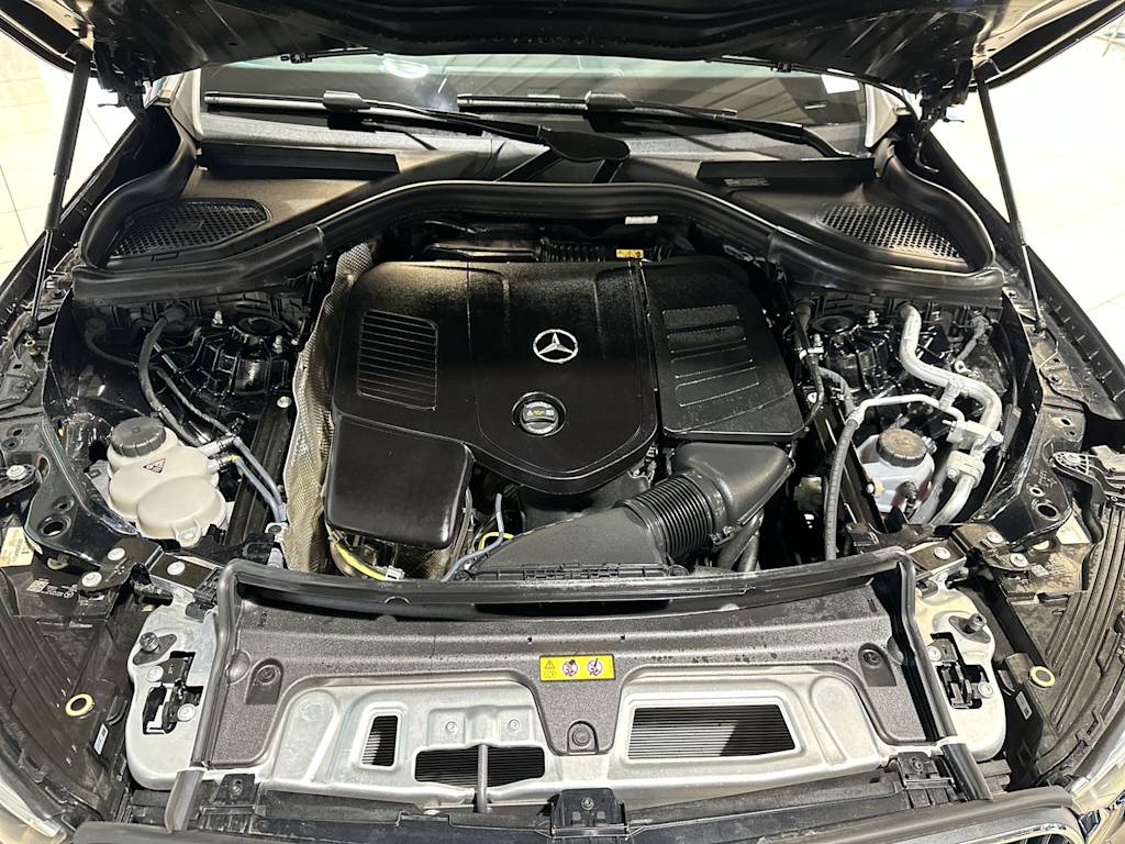 Thumbnail: 2026 Mercedes-Benz GLC - 9