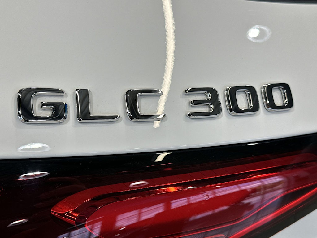 Thumbnail: 2026 Mercedes-Benz GLC - 7