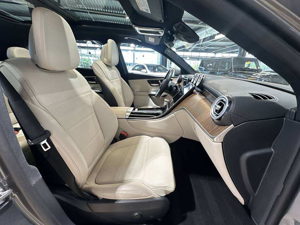 Thumbnail: 2023 Mercedes-Benz GLC - 12