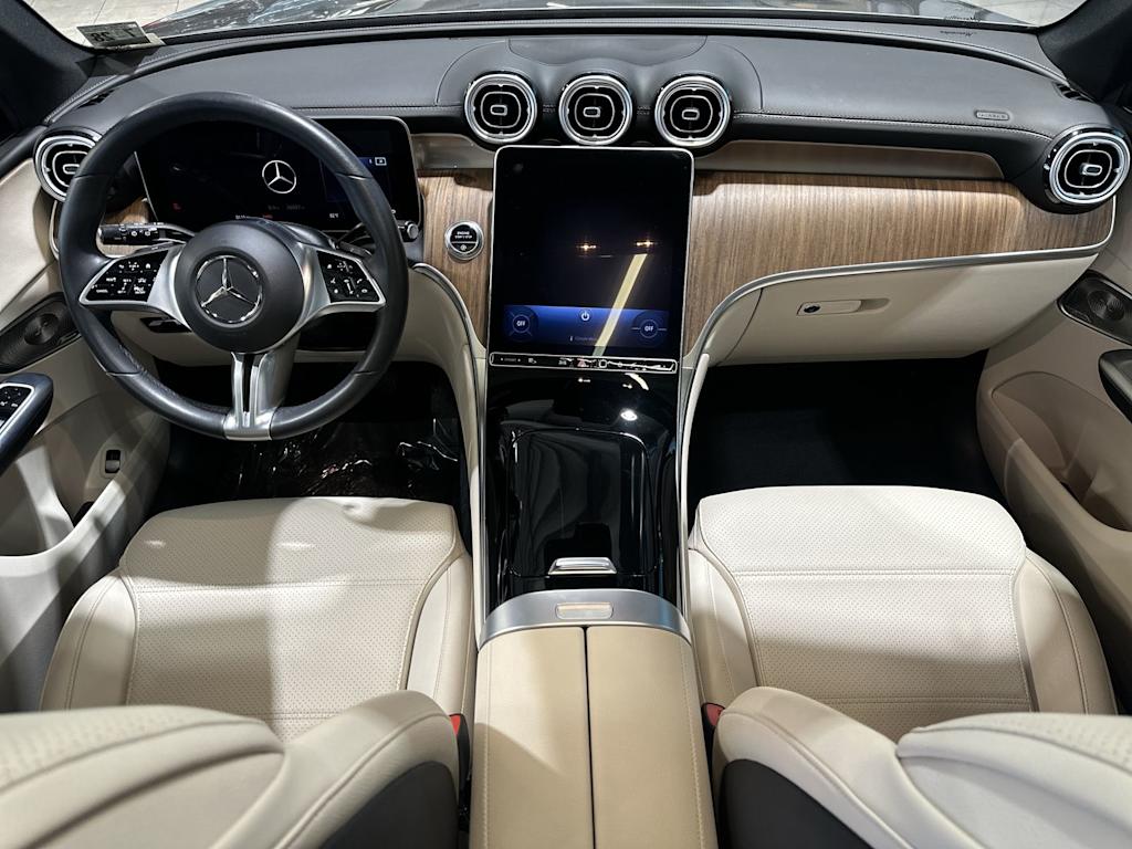 Thumbnail: 2023 Mercedes-Benz GLC - 2