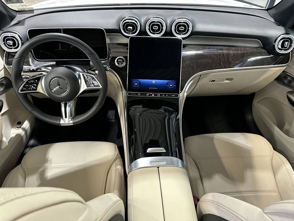 Thumbnail: 2026 Mercedes-Benz GLC - 10