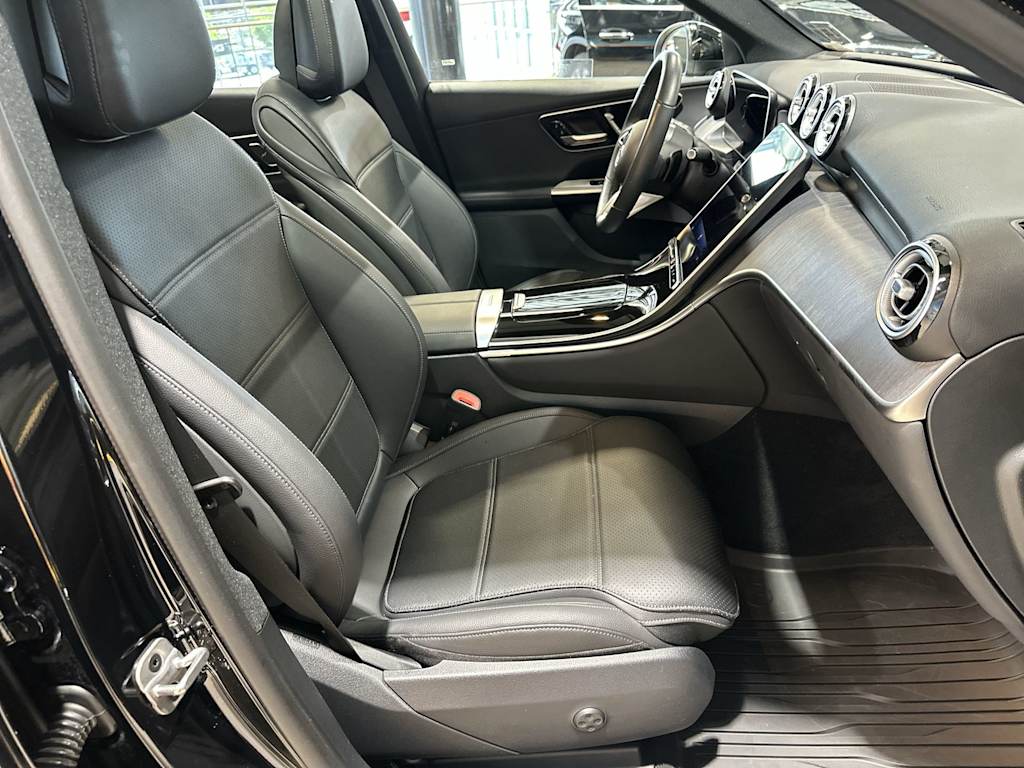 Thumbnail: 2026 Mercedes-Benz GLC - 31