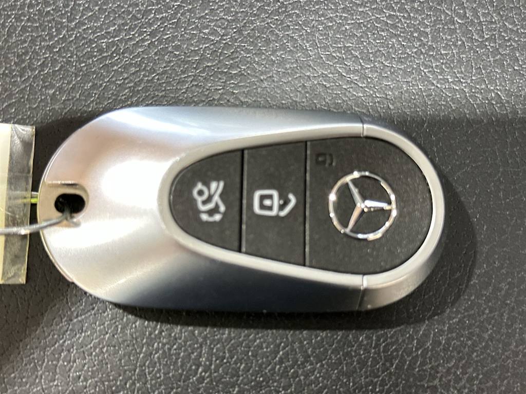 Thumbnail: 2026 Mercedes-Benz GLC - 17