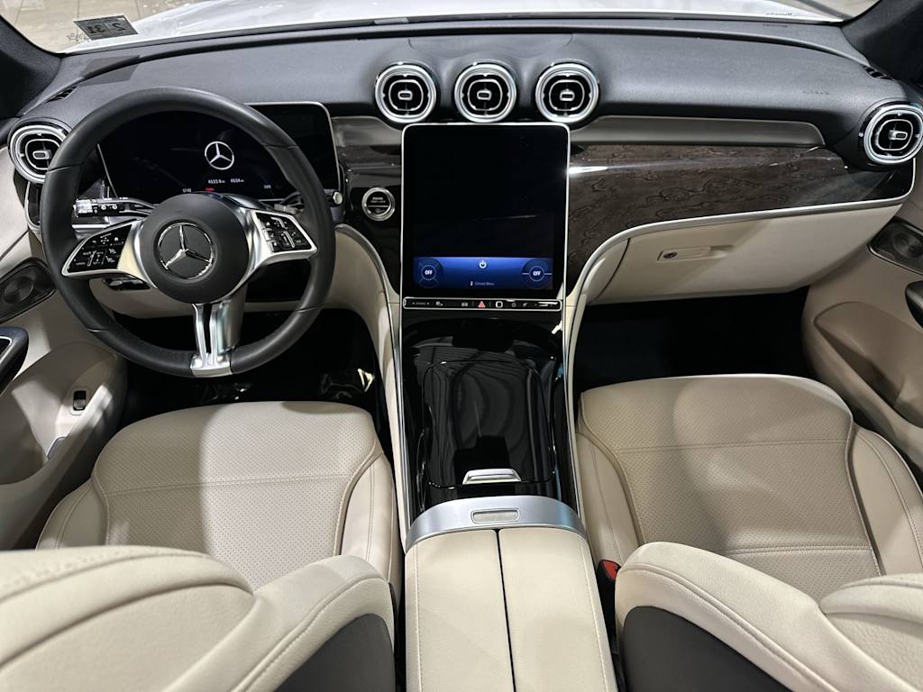 Thumbnail: 2026 Mercedes-Benz GLC - 2