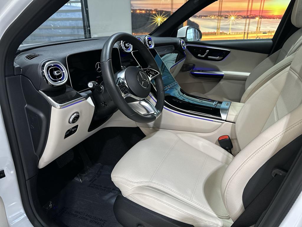 Thumbnail: 2026 Mercedes-Benz GLC - 11