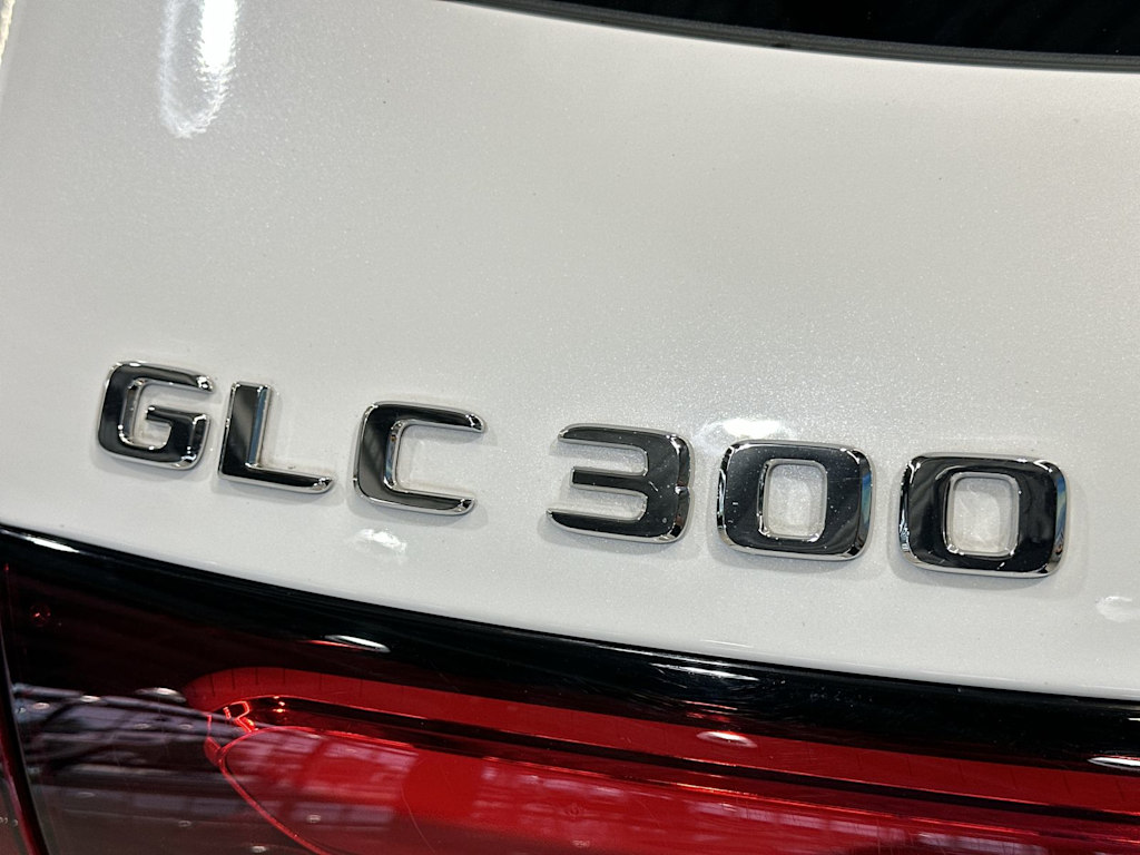 Thumbnail: 2026 Mercedes-Benz GLC - 7
