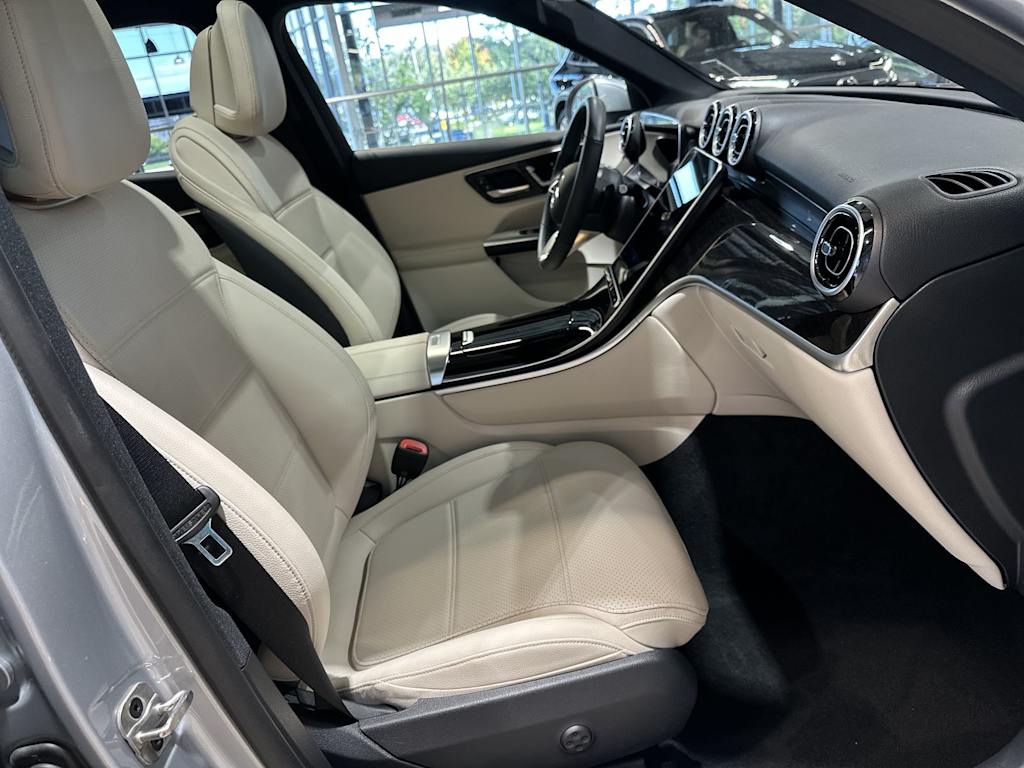 Thumbnail: 2026 Mercedes-Benz GLC - 32
