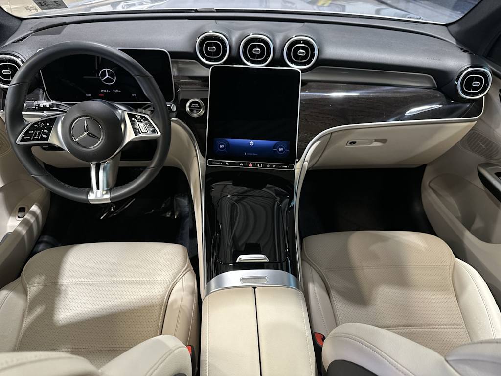 Thumbnail: 2026 Mercedes-Benz GLC - 2