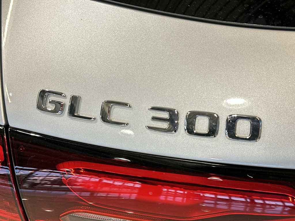 Thumbnail: 2026 Mercedes-Benz GLC - 7