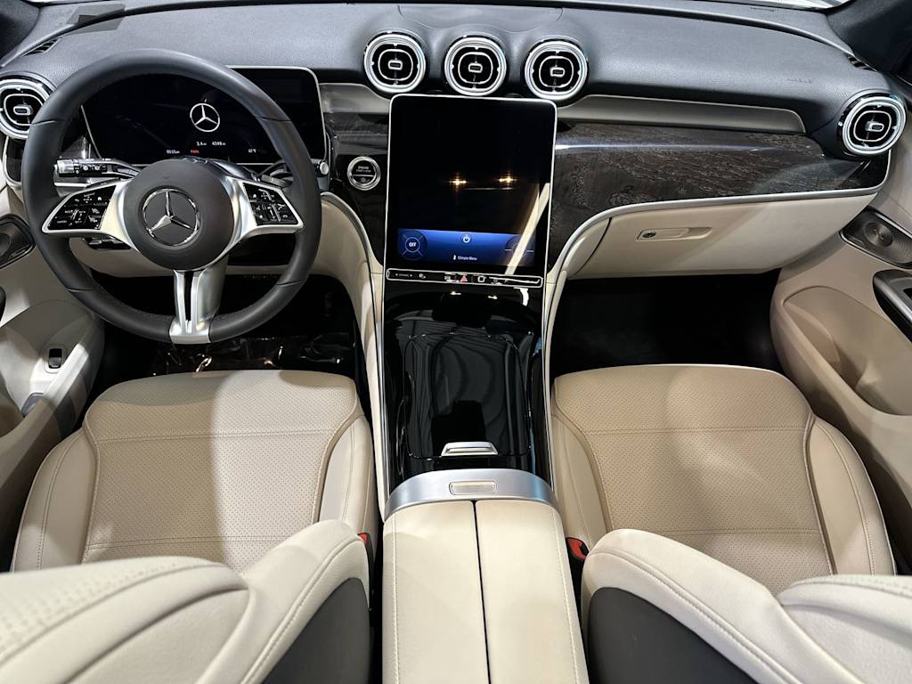 Thumbnail: 2026 Mercedes-Benz GLC - 2
