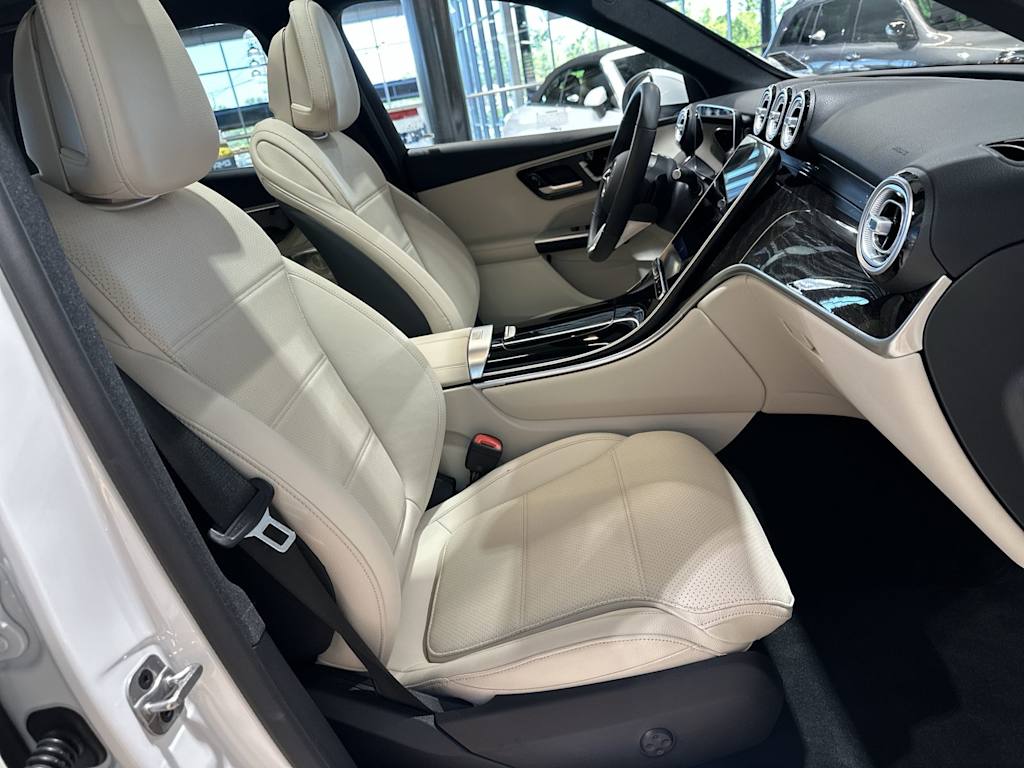 Thumbnail: 2026 Mercedes-Benz GLC - 32