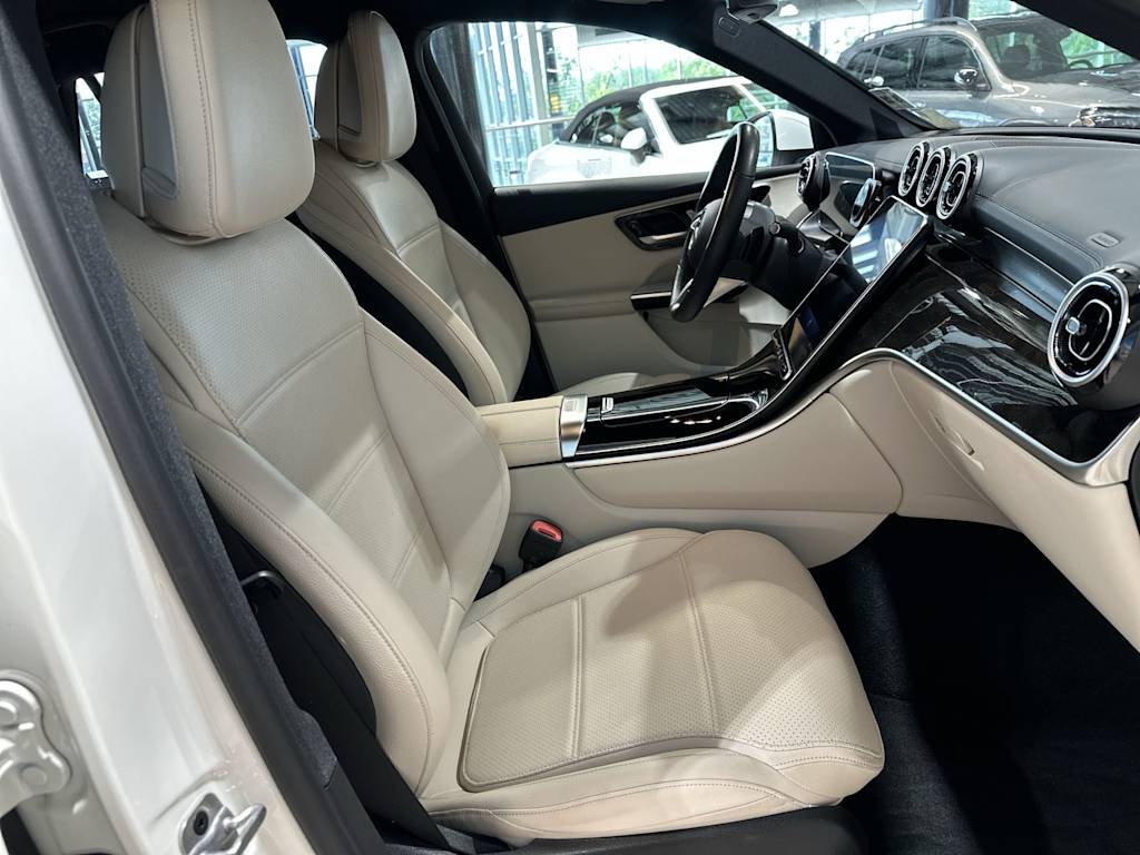 Thumbnail: 2023 Mercedes-Benz GLC - 32