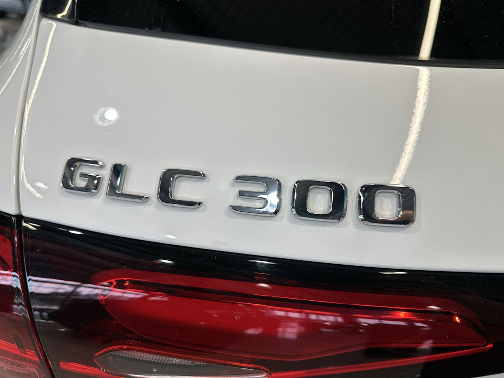 Thumbnail: 2023 Mercedes-Benz GLC - 7