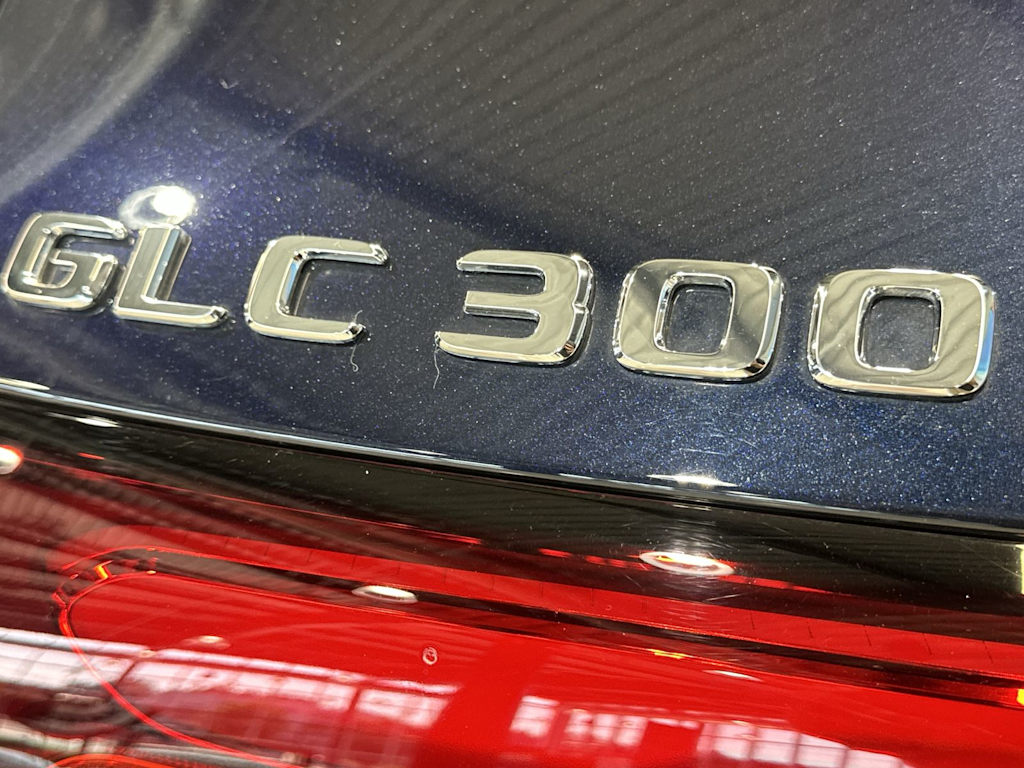 Thumbnail: 2023 Mercedes-Benz GLC - 30
