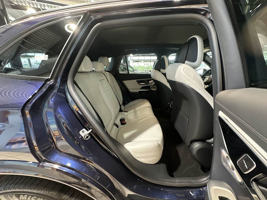 Thumbnail: 2023 Mercedes-Benz GLC - 31