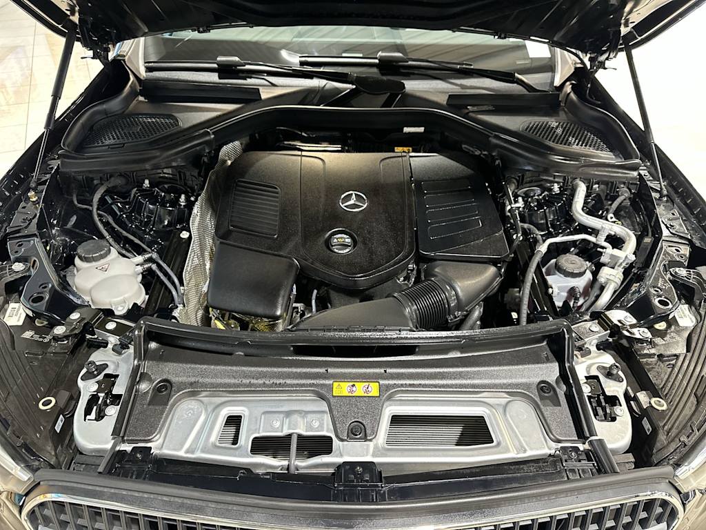 Thumbnail: 2026 Mercedes-Benz GLC - 9