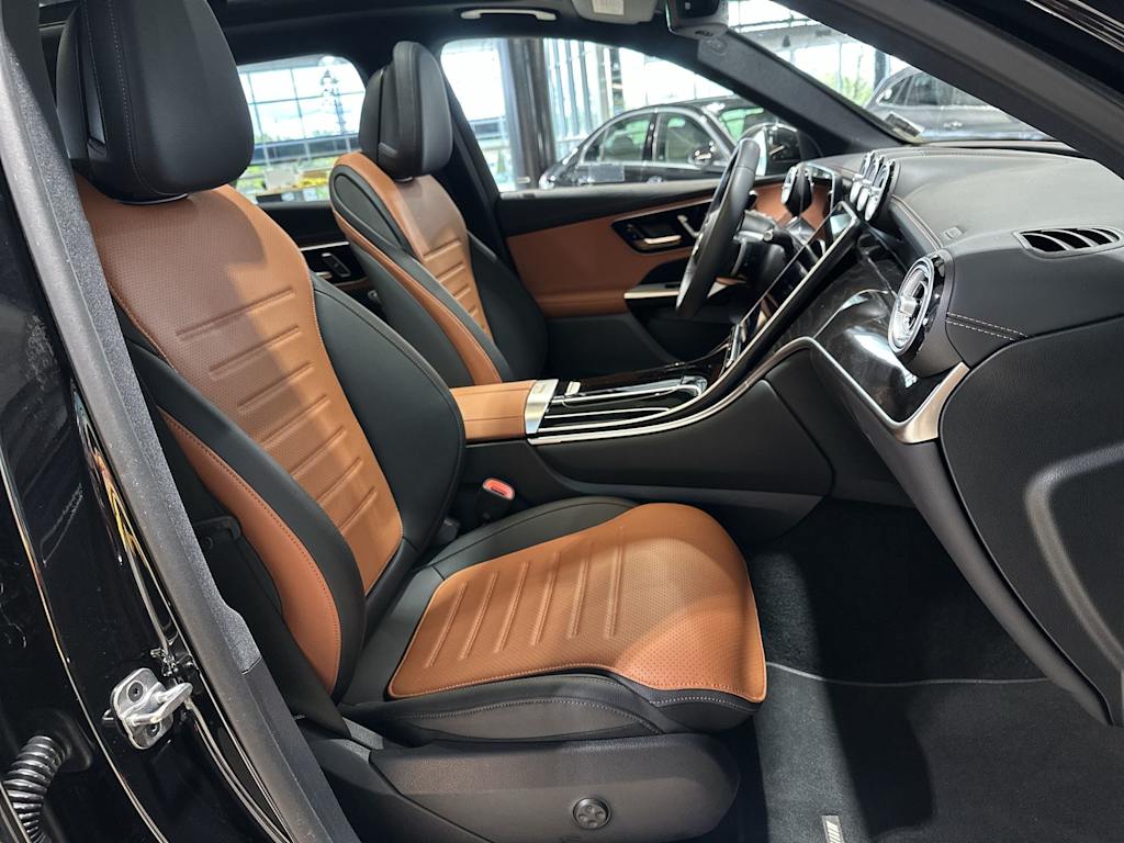 Thumbnail: 2026 Mercedes-Benz GLC - 32