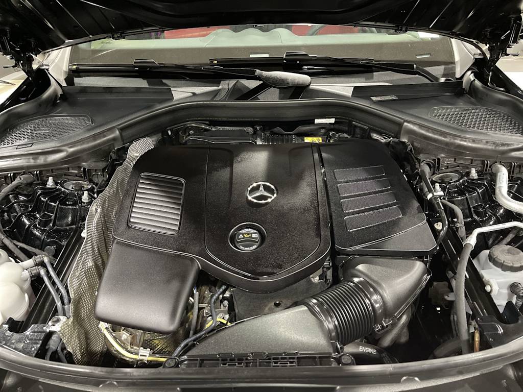 Thumbnail: 2025 Mercedes-Benz GLC - 9