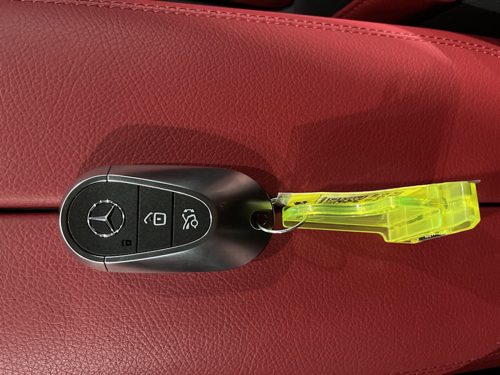 Thumbnail: 2025 Mercedes-Benz GLC - 18