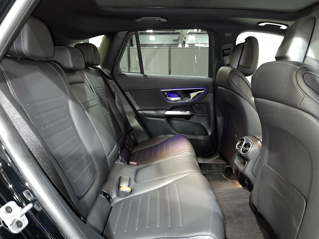 Thumbnail: 2025 Mercedes-Benz GLC - 31