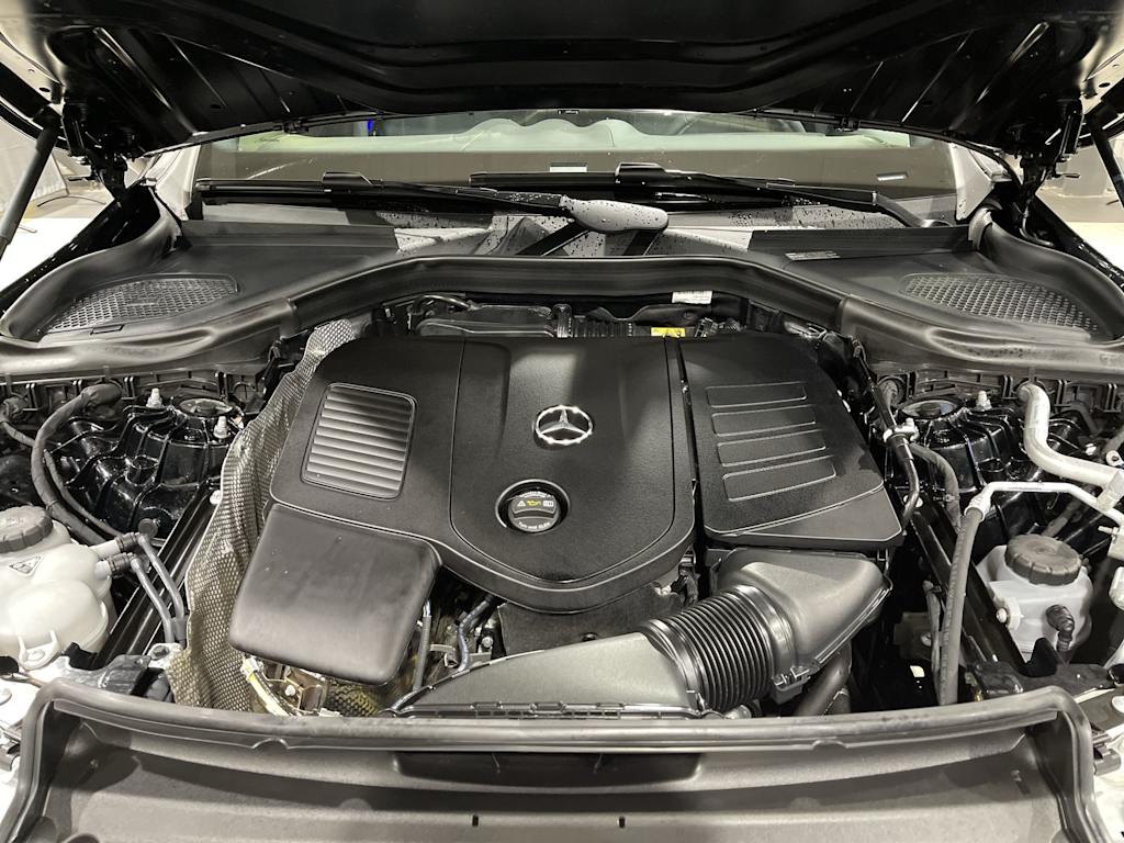 Thumbnail: 2025 Mercedes-Benz GLC - 9